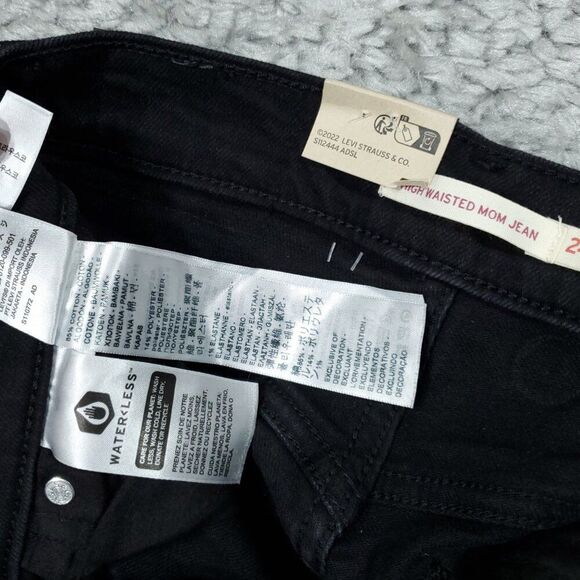 Levi's High Waisted Mom Jeans Tapered Stretch Size 24 x 29 Black High Rise - Picture 8 of 12